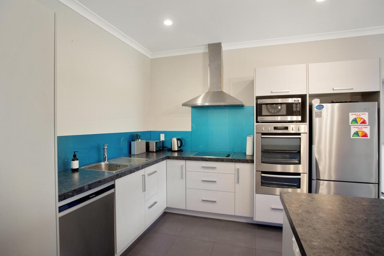 Sky Blue Retreat - Waihi Beach Holiday Home Esterno foto