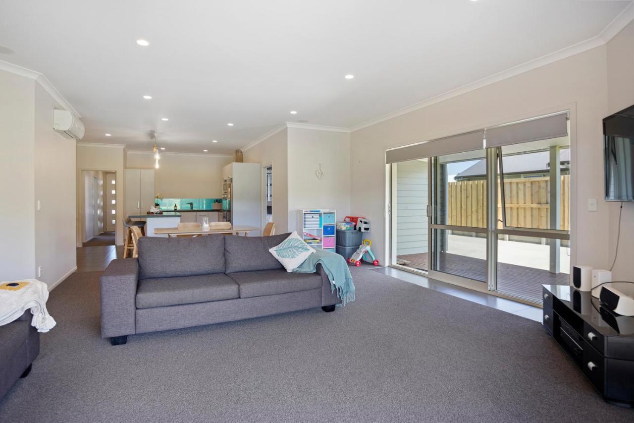 Sky Blue Retreat - Waihi Beach Holiday Home Esterno foto