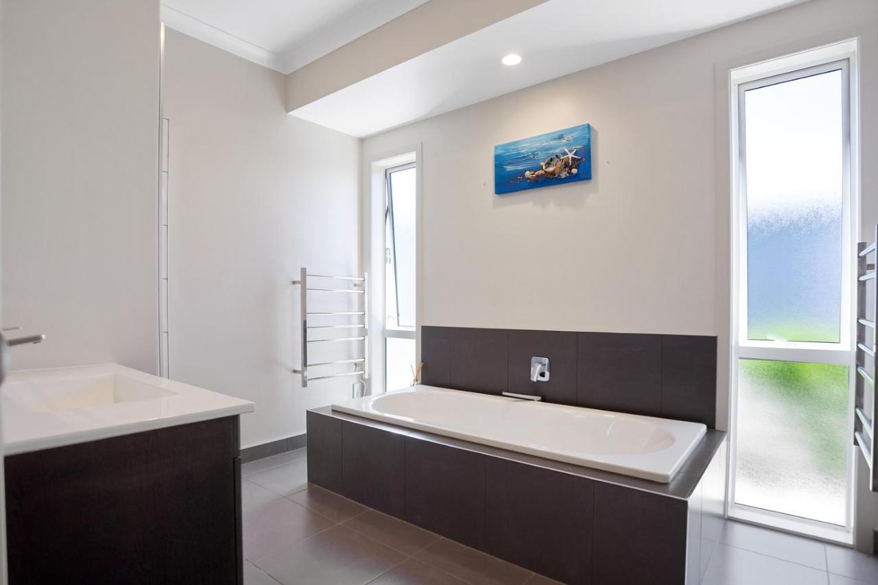 Sky Blue Retreat - Waihi Beach Holiday Home Esterno foto