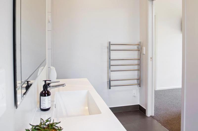 Sky Blue Retreat - Waihi Beach Holiday Home Esterno foto
