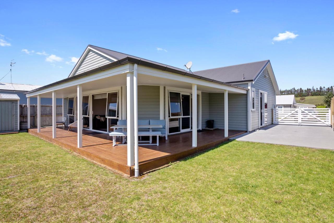 Sky Blue Retreat - Waihi Beach Holiday Home Esterno foto